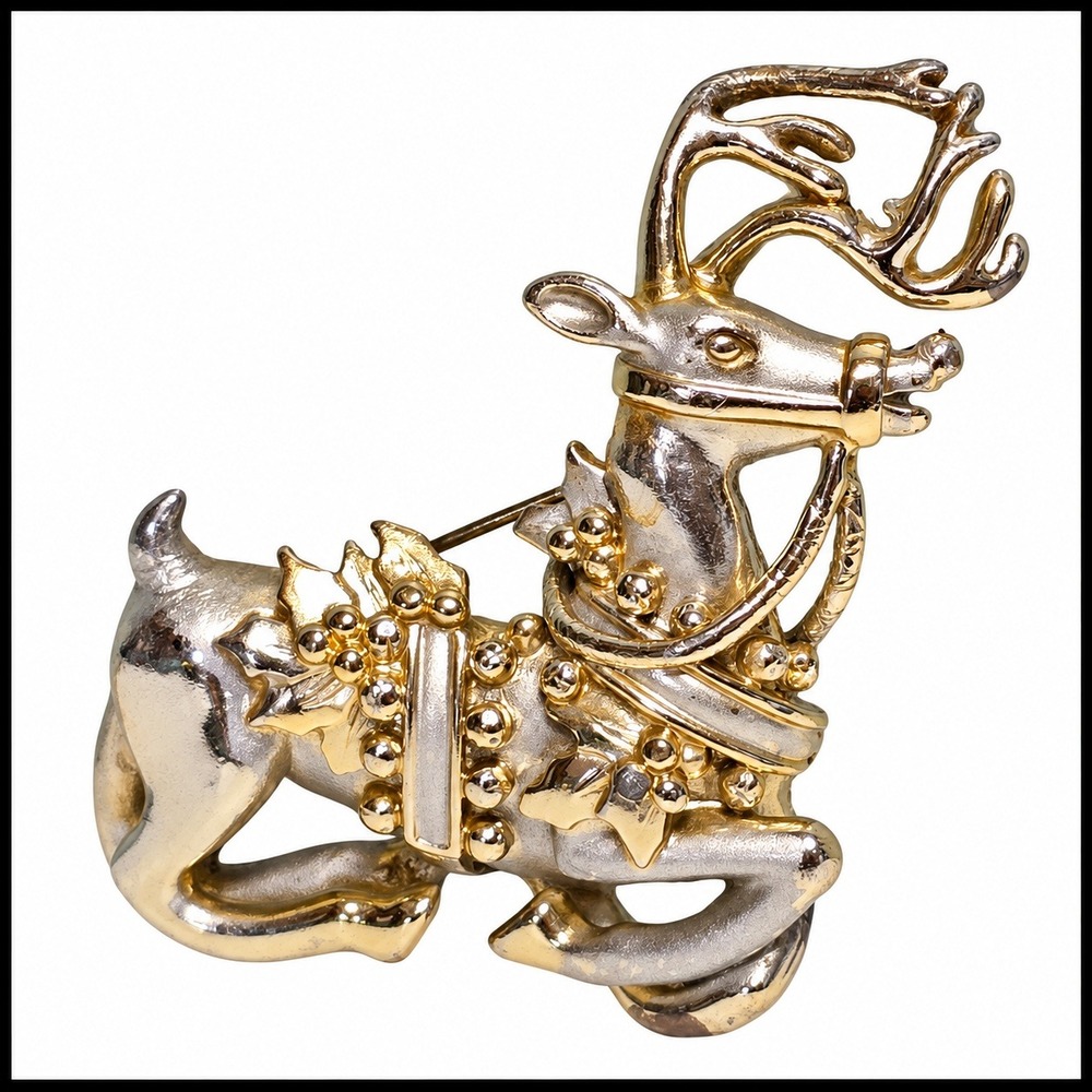 Vintage Reindeer Brooch Gold Silver Two-Tone Festive Christmas Pin Accessory